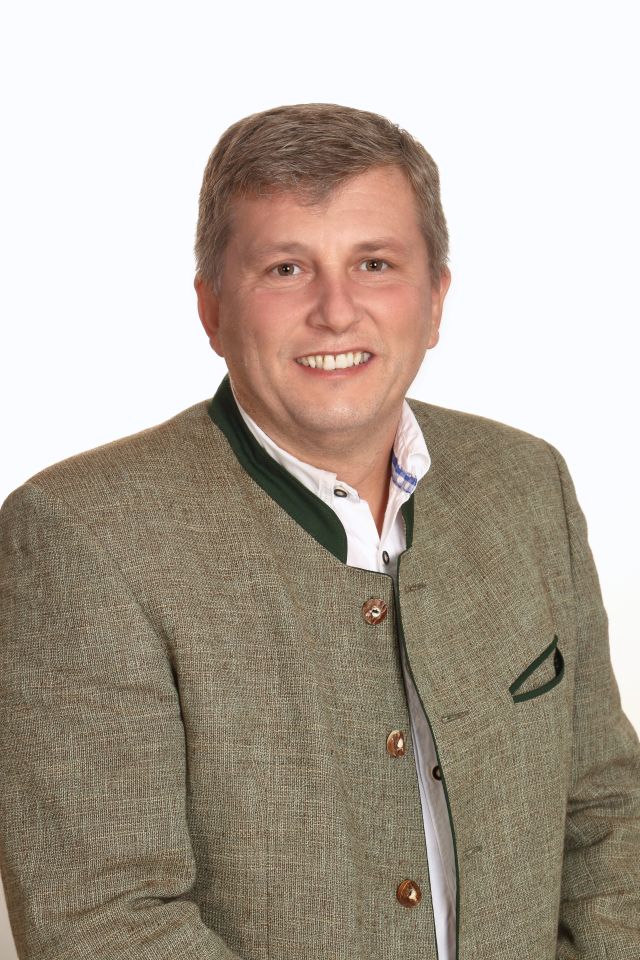 Peer Michael NEU
